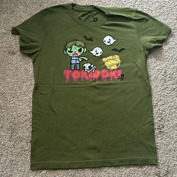 Lot of 4 Spooky Goth Kawaii Ladies T-Shirts by Tokidoki size Large - Picture 4 of 12